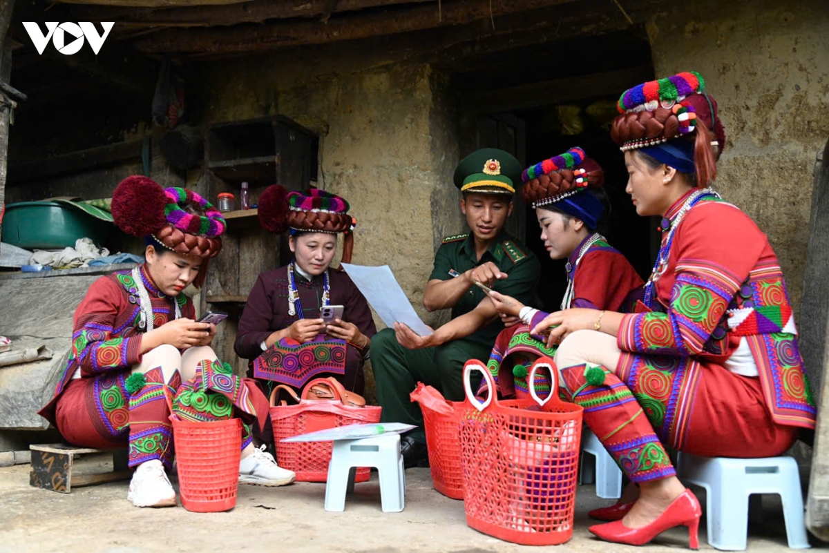 chuyen doi so bat dau tu nhung viec thiet thuc noi bien gioi hinh anh 3