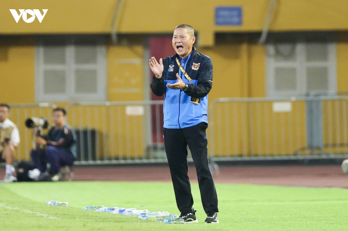 cau thu viet kieu toa sang, ha noi fc thang day cam xuc truoc ninh binh hinh anh 11
