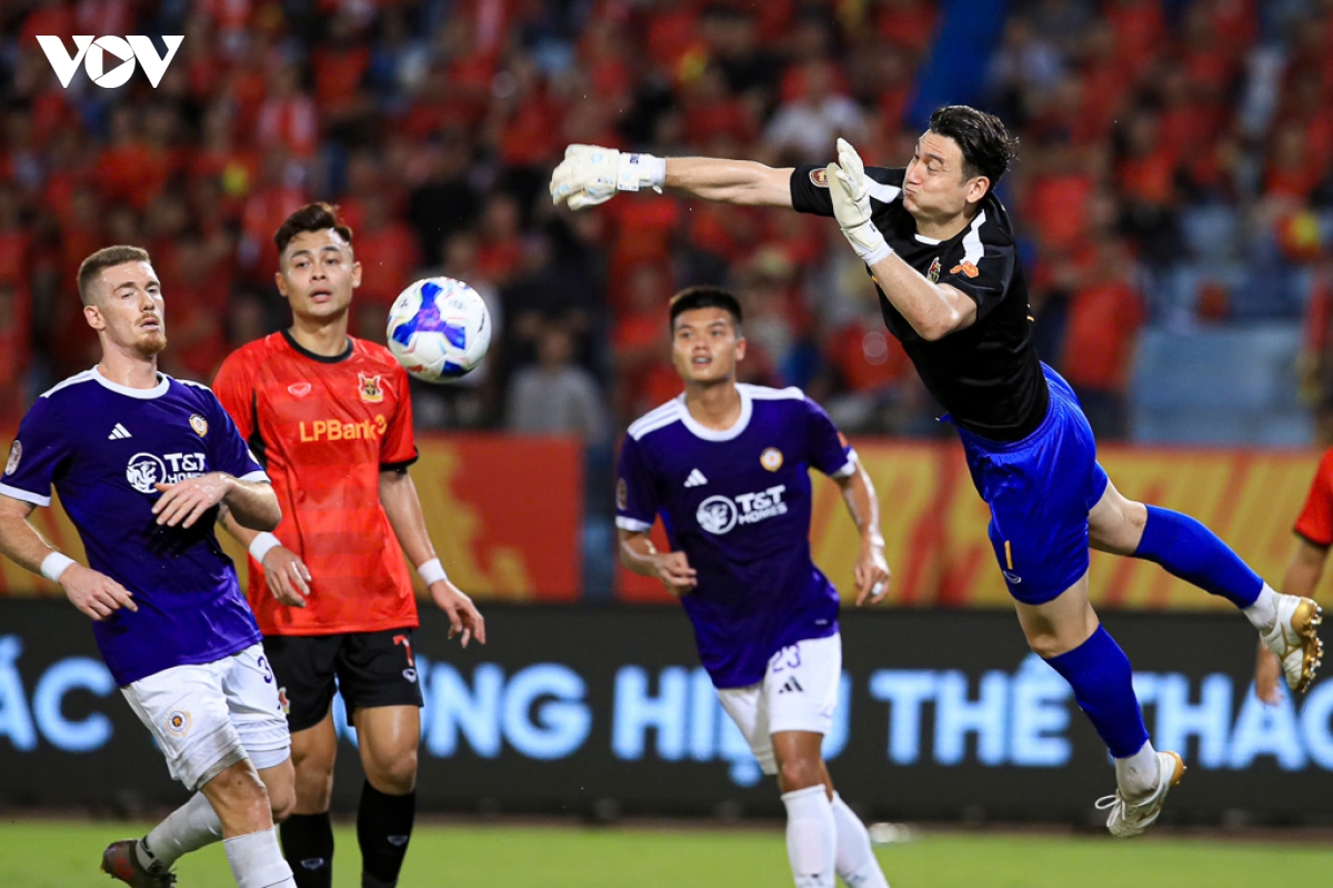 ket qua v-league hom nay 30 10 ha noi fc nguoc dong kich tinh truoc ninh binh hinh anh 27