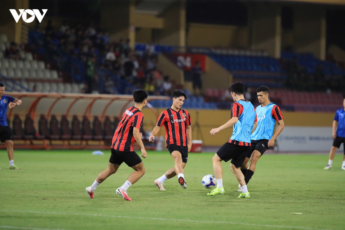 ket qua v-league hom nay 30 10 ha noi fc nguoc dong kich tinh truoc ninh binh hinh anh 19