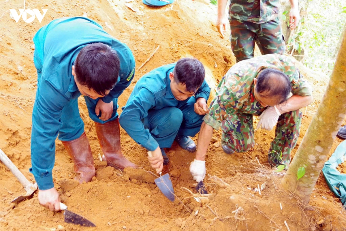 tim thay hai cot liet si le tuoc, nhan vien bao cuu quoc tai thai nguyen hinh anh 3