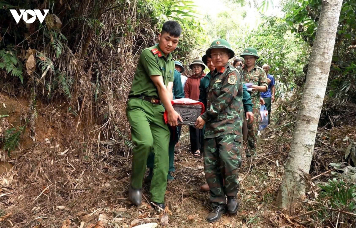 tim thay hai cot liet si le tuoc, nhan vien bao cuu quoc tai thai nguyen hinh anh 5