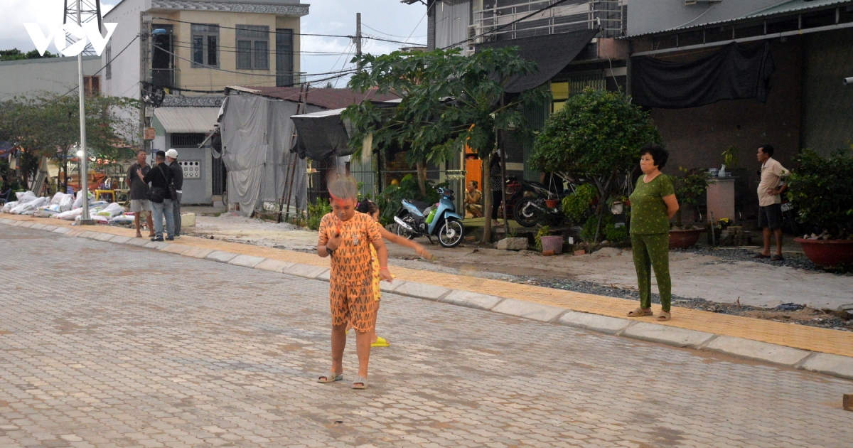 1.500 cong nhan lam 3 ca de dua du an chong ngap ve dich trong thang 11 hinh anh 11
