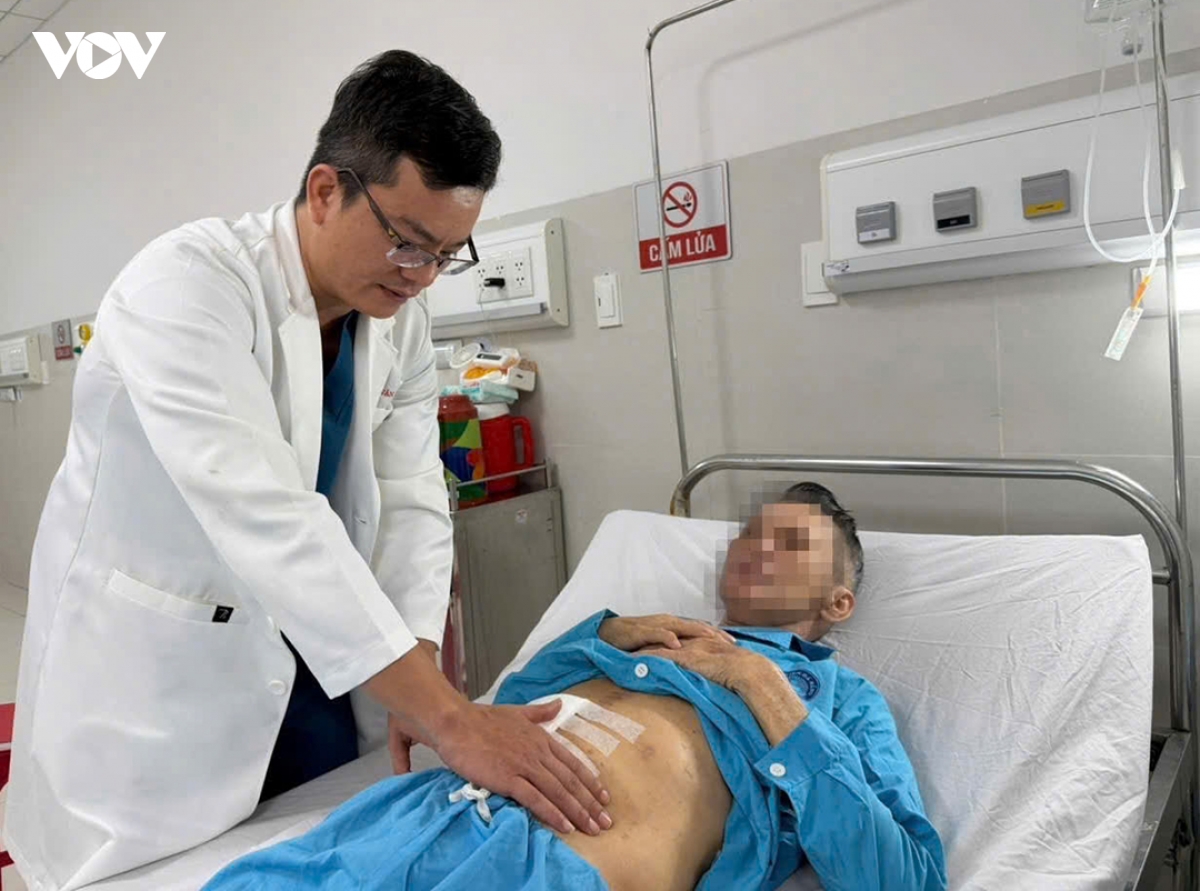Cứu sống bệnh nhân ung thư gan nguy kịch