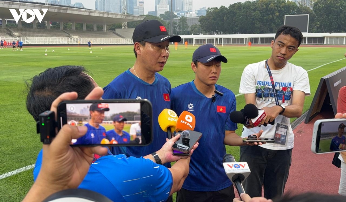 HLV Kim Sang Sik quyết giành hạng ba FIFA ASEAN Cup
