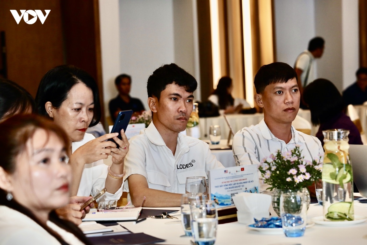 chinh phu hoa ky ho tro nguoi khuyet tat o gia lai va quang ngai hinh anh 1