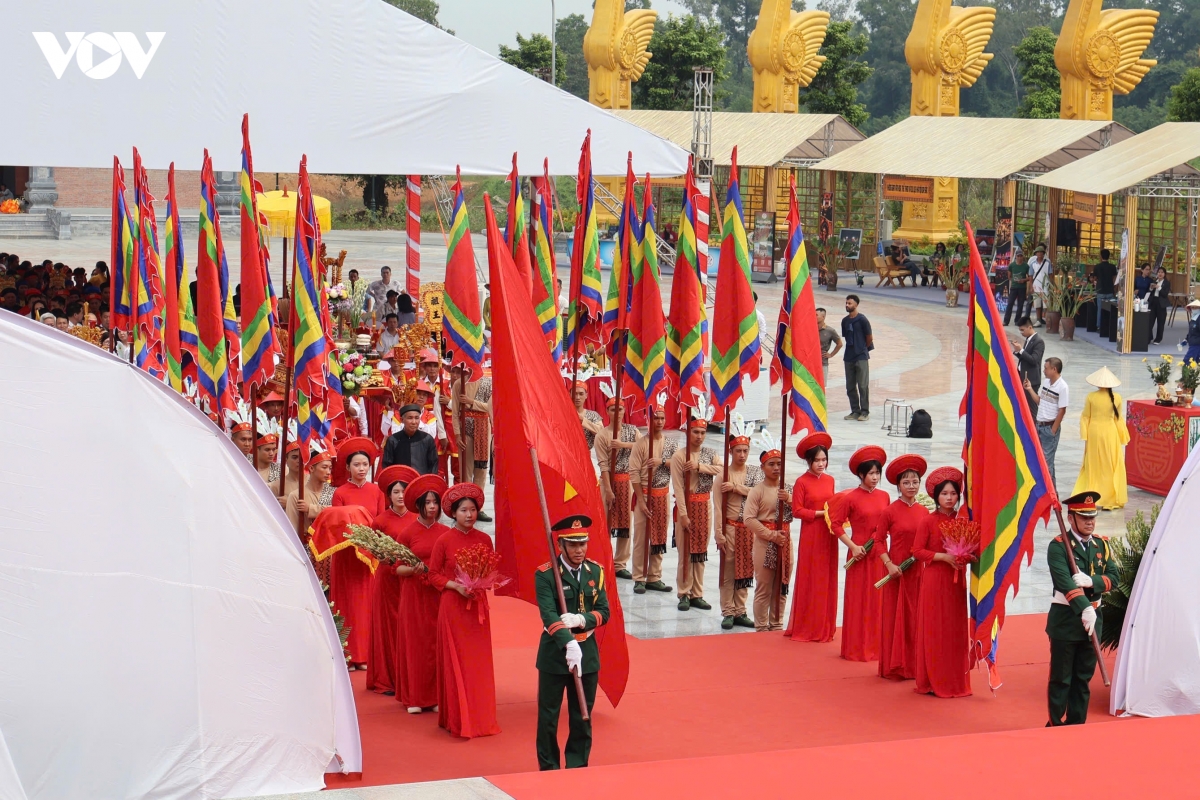 du khach trai nghiem loat di san, phong tuc truyen thong tai ha noi hinh anh 1