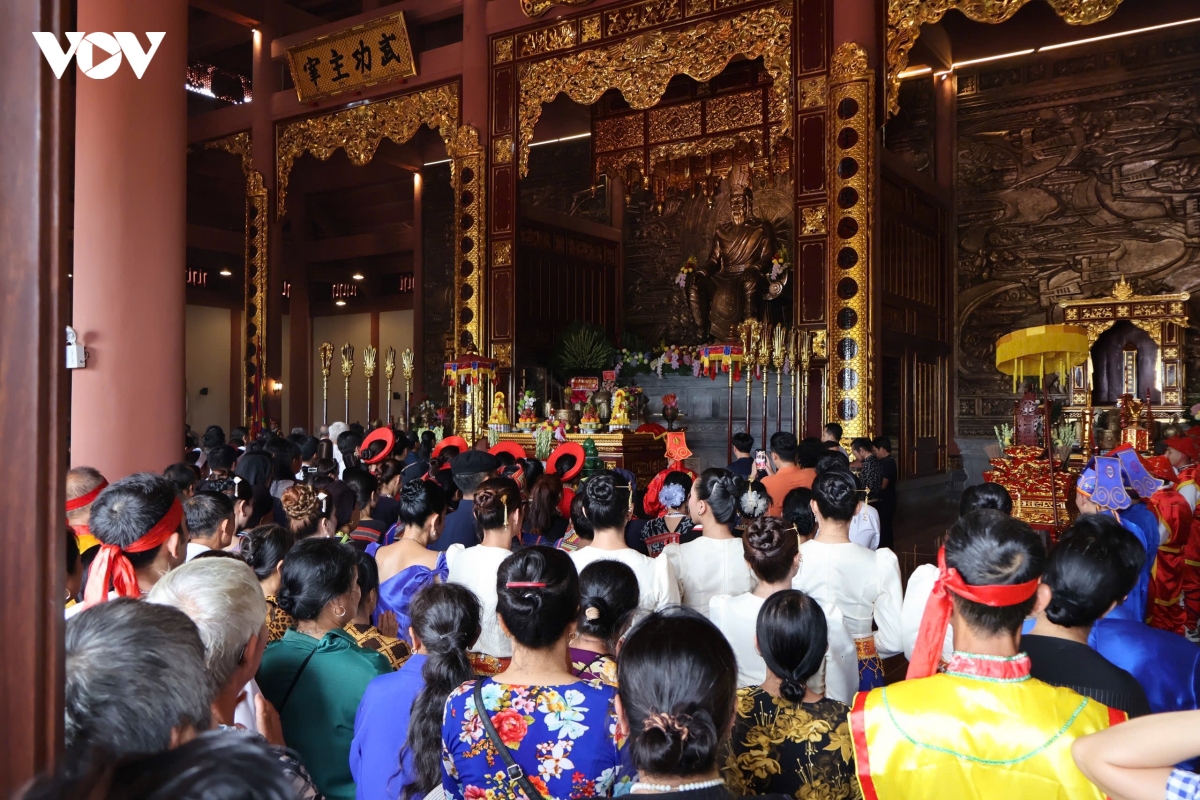 du khach trai nghiem loat di san, phong tuc truyen thong tai ha noi hinh anh 4