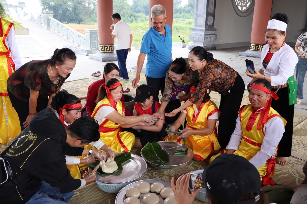 du khach trai nghiem loat di san, phong tuc truyen thong tai ha noi hinh anh 14