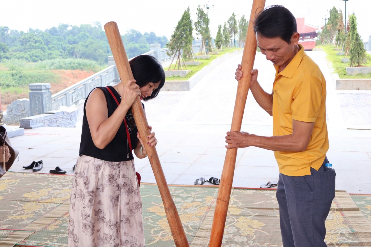 du khach trai nghiem loat di san, phong tuc truyen thong tai ha noi hinh anh 15