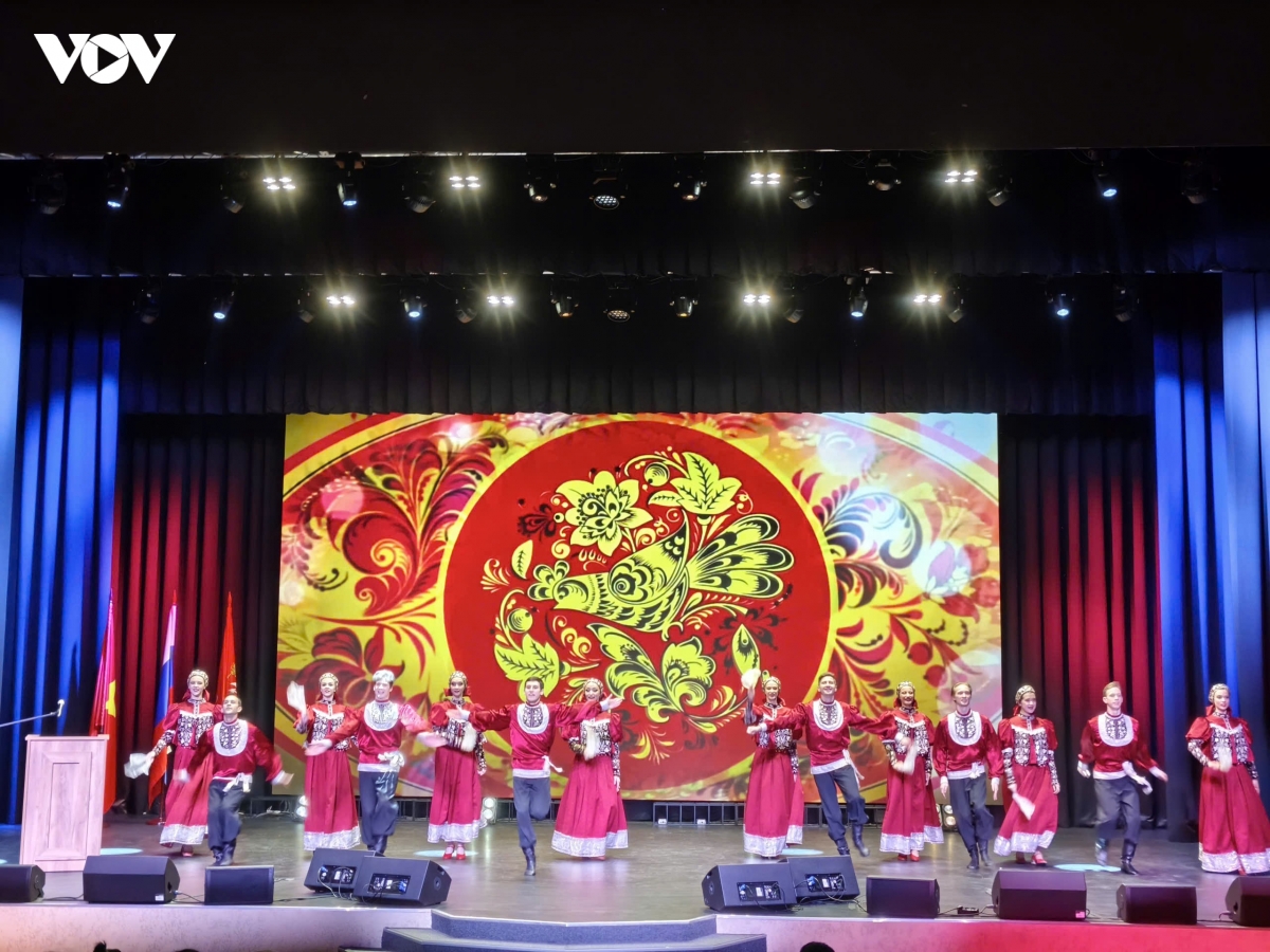 phat huy suc manh doi ngoai nhan dan nga - viet, vun dap tinh huu nghi thiet thuc hinh anh 3