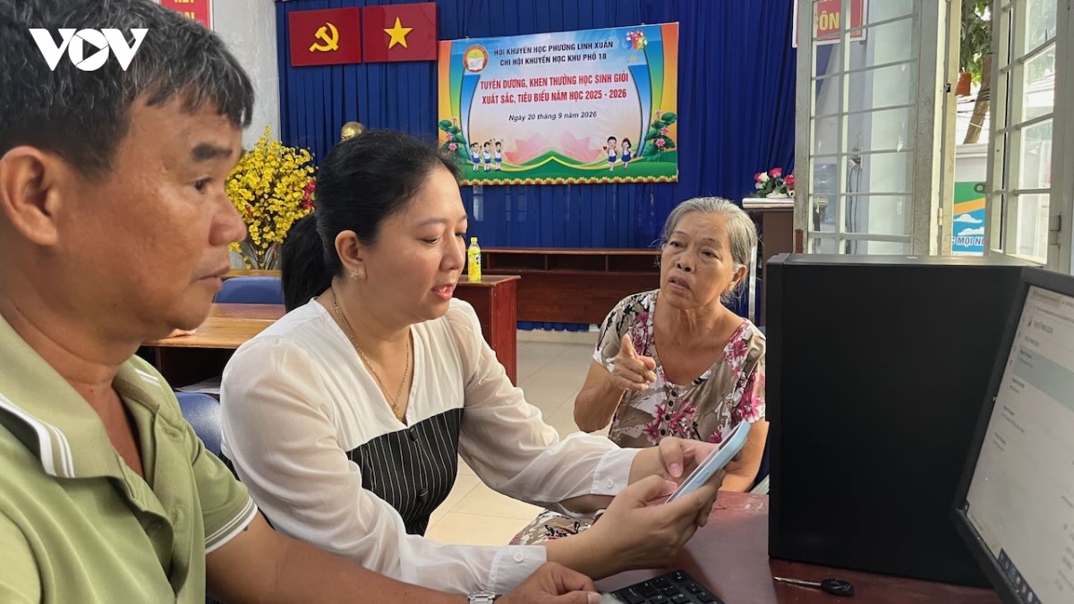 chinh quyen dia phuong 2 cap tai tp.hcm tien cho dan, ap luc cho can bo hinh anh 2