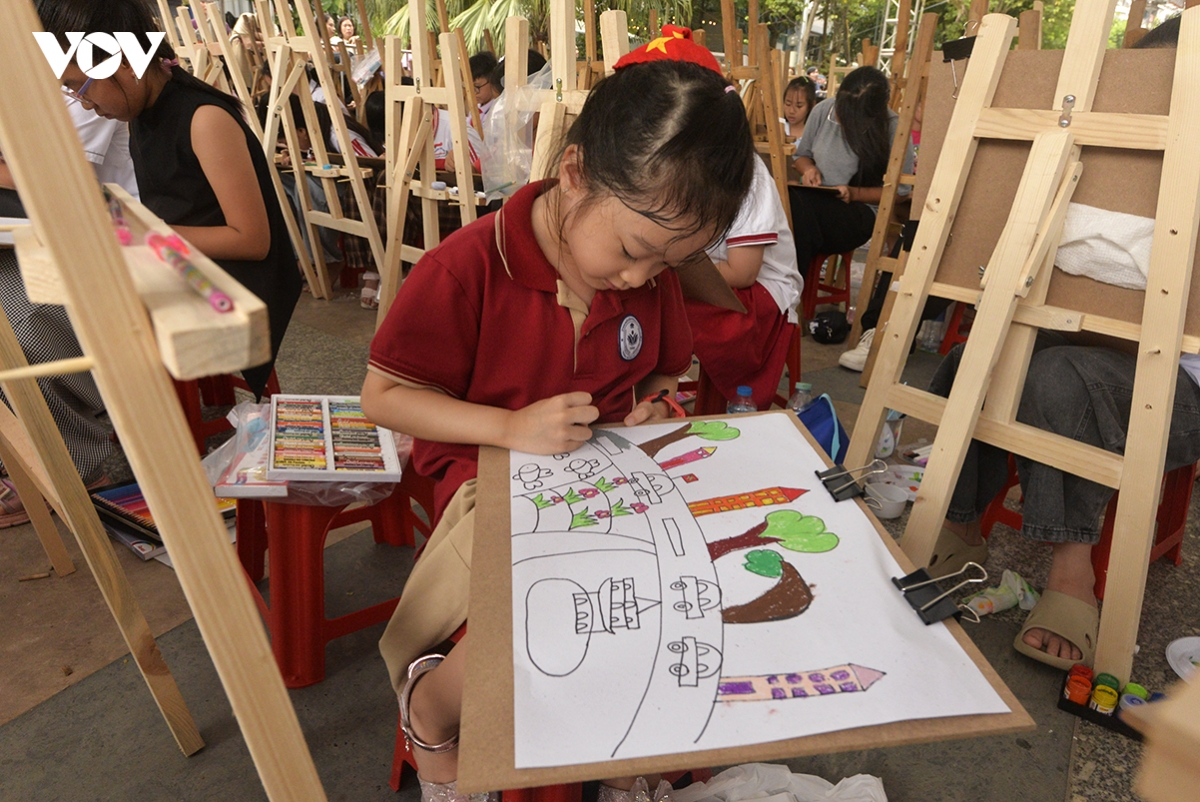 hanoi through the eyes of vietnamese and international children picture 1