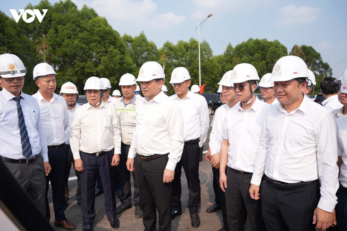 bac ninh thao go diem nghen, day nhanh du an kcn song mai - nghia trung hinh anh 1