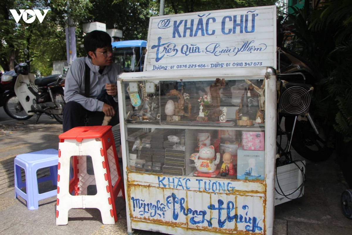 hon 40 nam khac chu thu cong chiec can cau com va chu tam truyen doi hinh anh 7