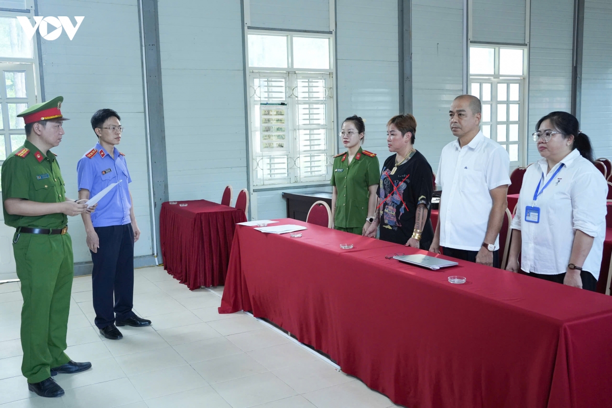 Khởi tố “Tiktoker Thảo Ràn Ri Mộc Châu” cho vay nặng lãi