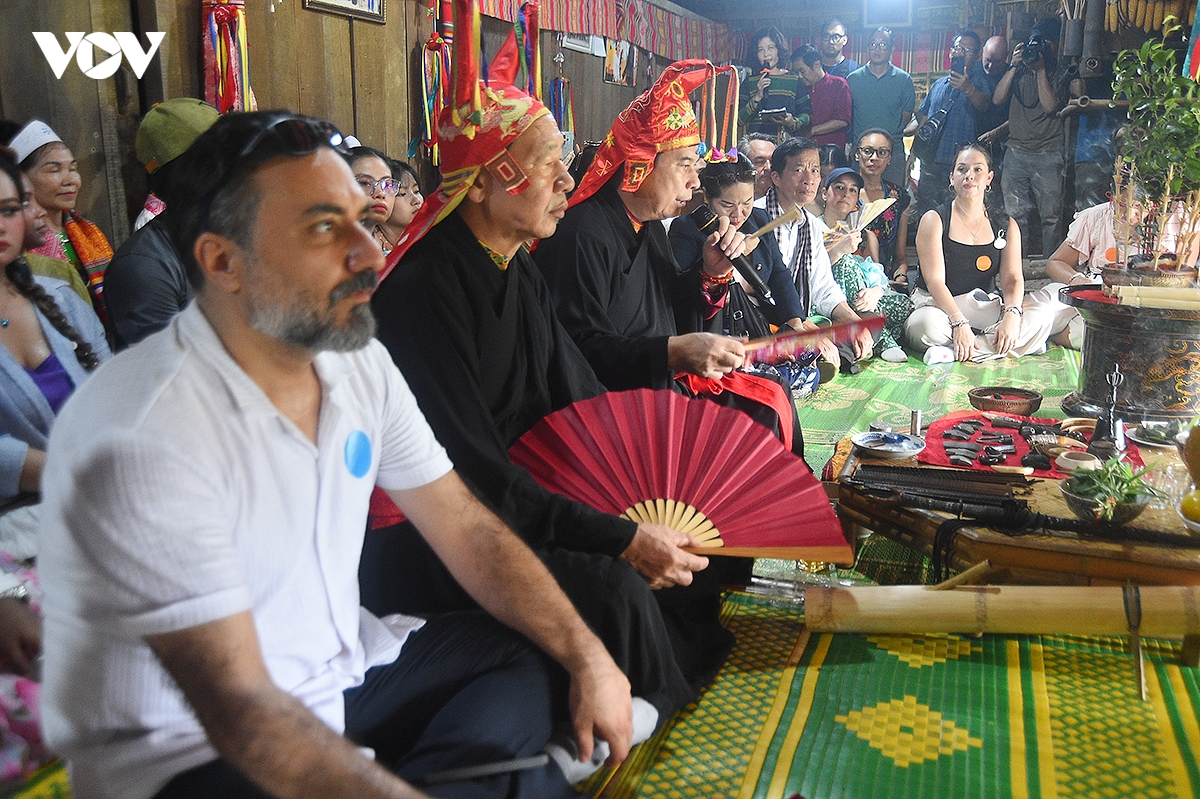 le hoi van hoa the gioi tai ha noi lan toa sac mau 54 dan toc viet nam hinh anh 4
