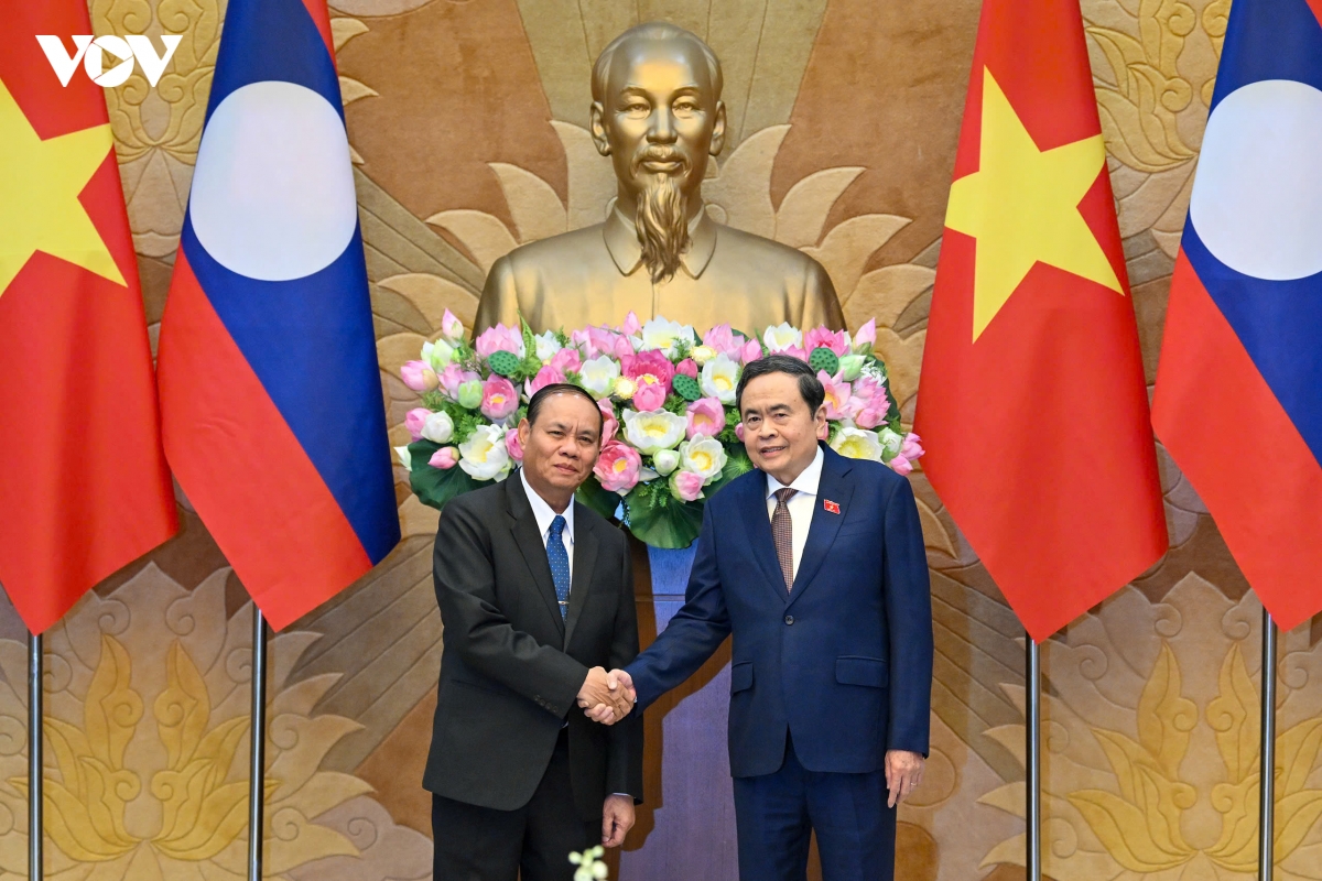 chu tich quoc hoi tiep thuong truc ban bi thu tU Dang nhan nhan cach mang lao hinh anh 6