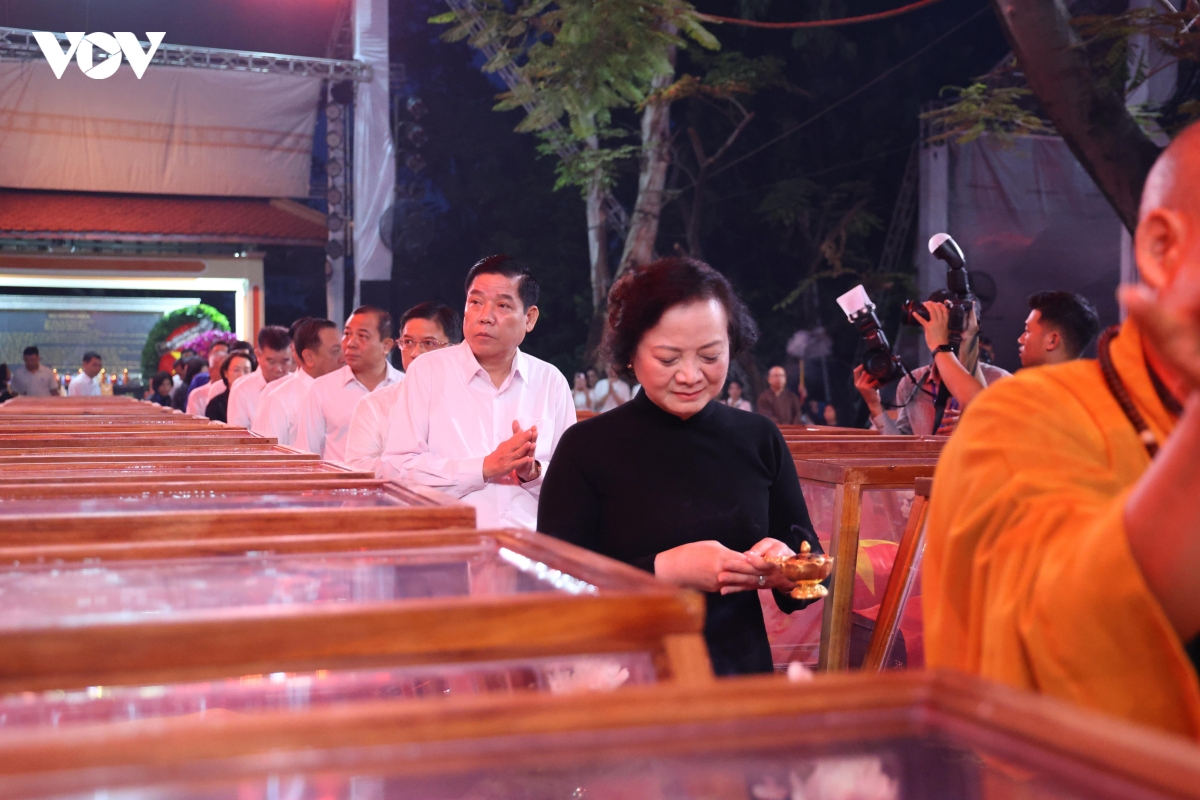 le cau nguyen tuong niem 731 liet si tai cong vien le thi rieng hinh anh 8