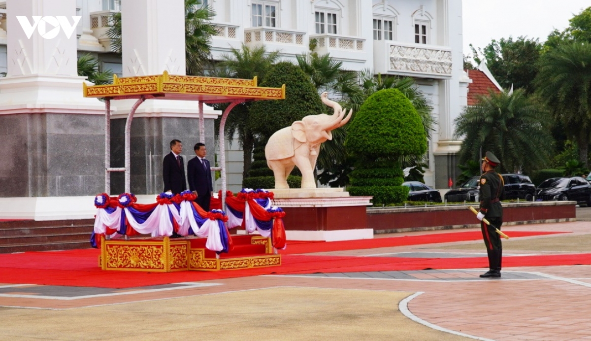 le don thu tuong le minh hung tham chinh thuc chdcnd lao hinh anh 4