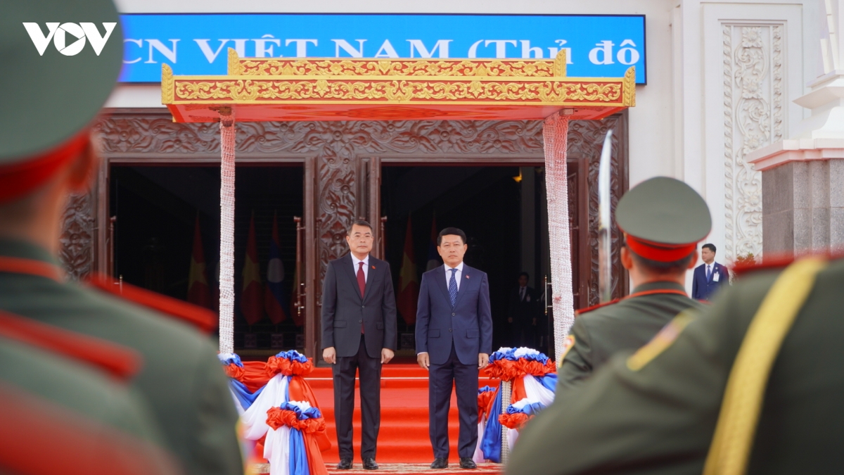 le don thu tuong le minh hung tham chinh thuc chdcnd lao hinh anh 3