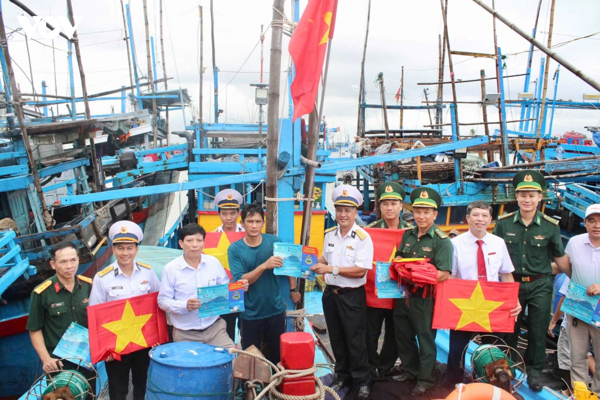 lu doan ten lua bo 682 tiep suc ngu dan Dak lak vuon khoi, bam bien hinh anh 1