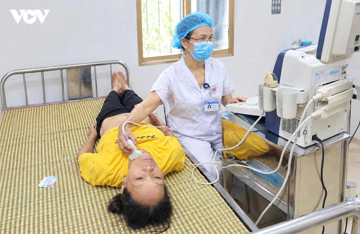 niem vui tu mo hinh y te 2 trong 1 cho nguoi cao tuoi hinh anh 5