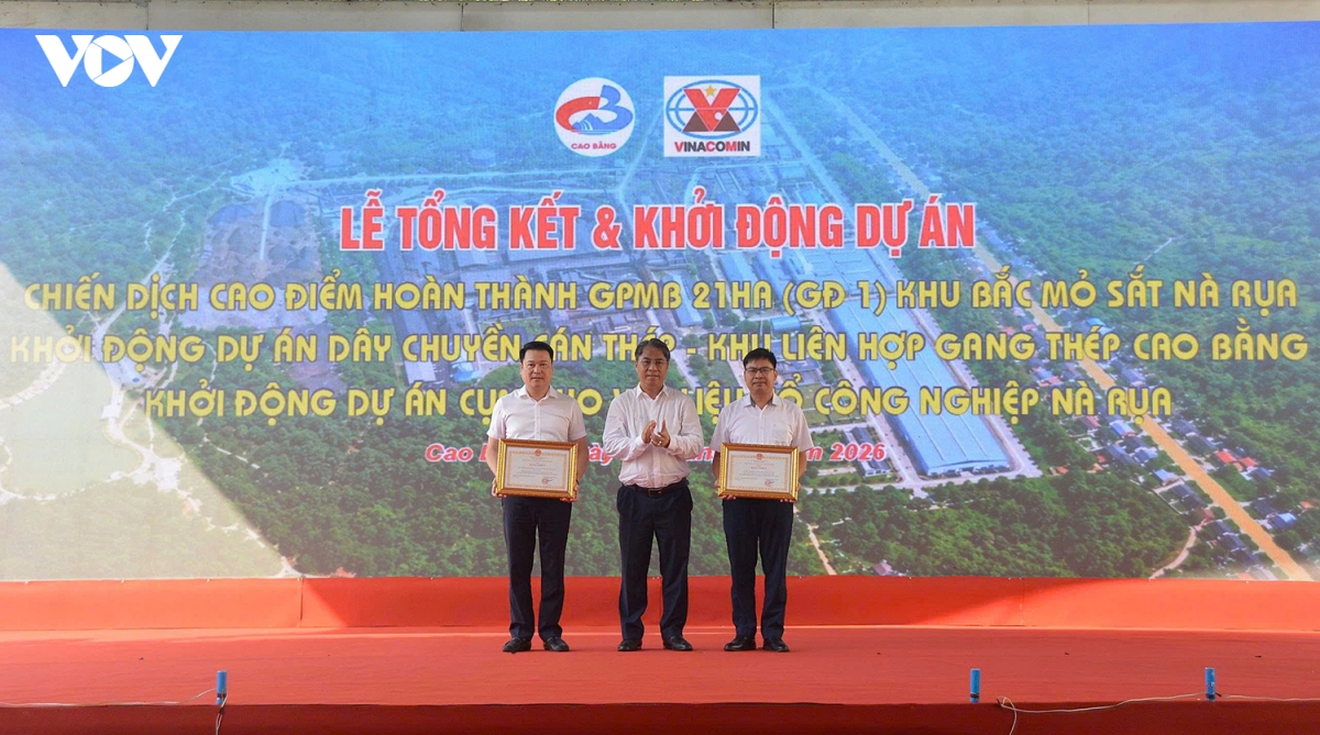 cao bang bao ve can bo dam doi moi vi loi ich chung hinh anh 1