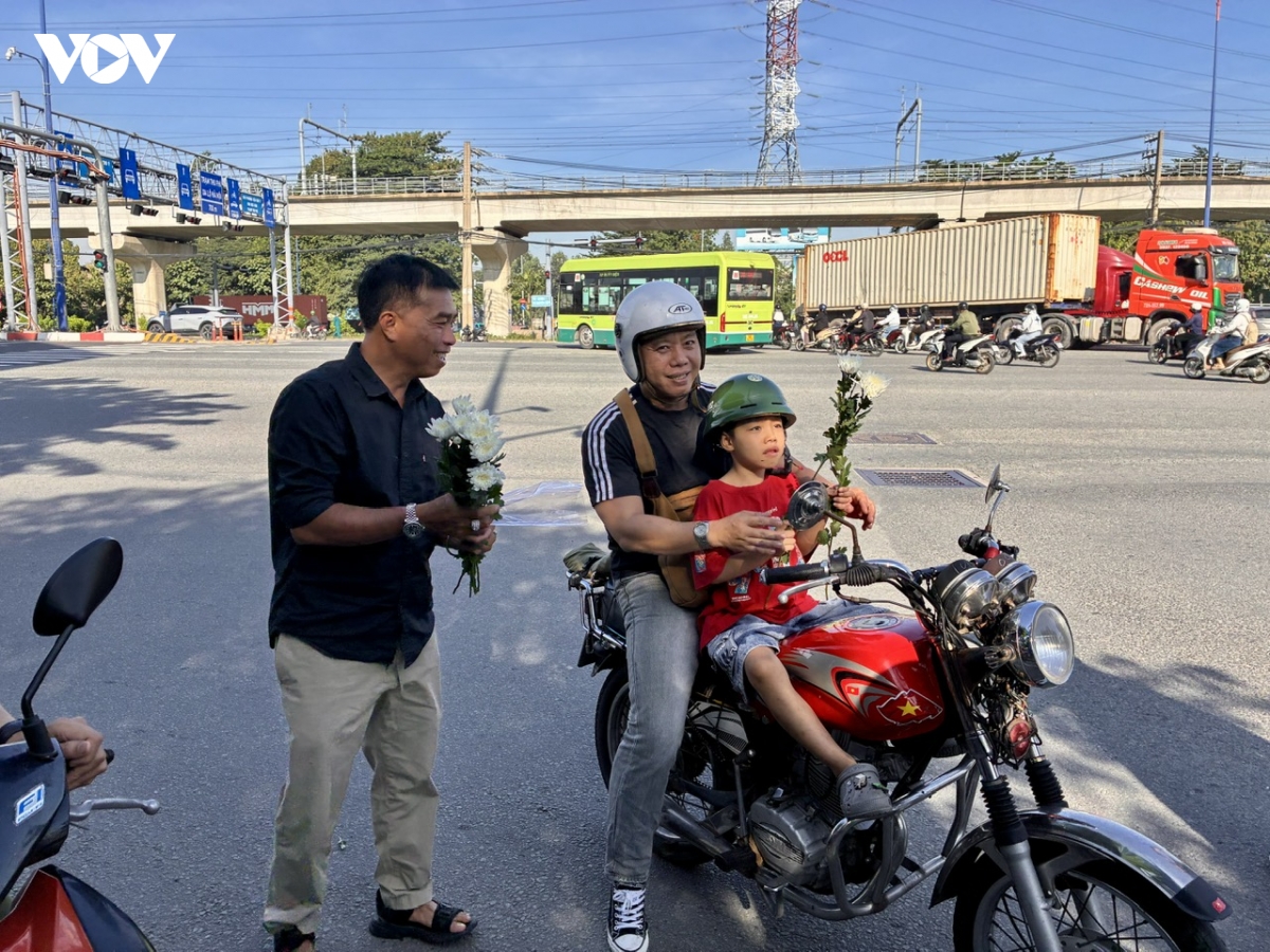 phia sau nhung canh cuc trang tien dua 731 liet si ve dat me hinh anh 5