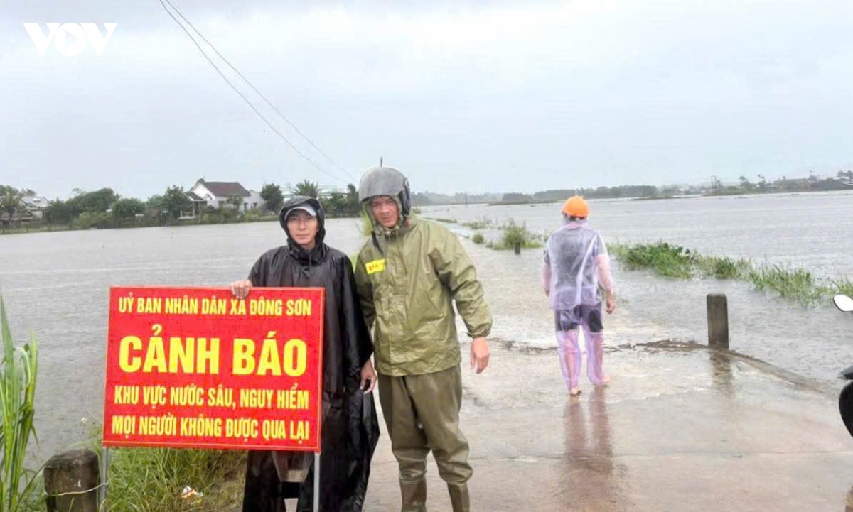 quang ngai nhieu noi mua hon 500 mm, co noi ngap sau hon 1 met hinh anh 3
