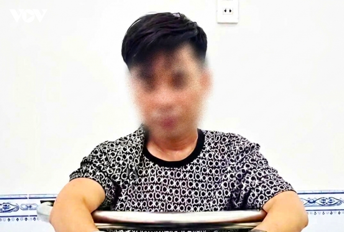 nguoi dan ong dung cam cung cong an bat nghi pham chem 3 me con o ca mau hinh anh 3