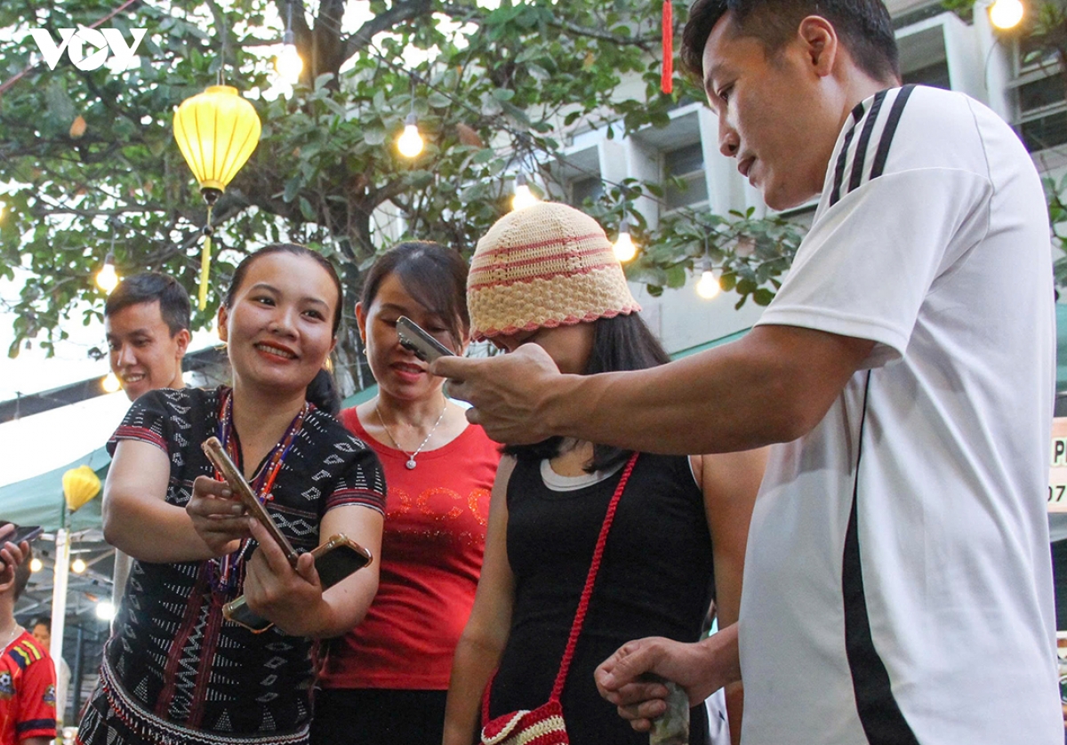 phien cho que hoa vang ket noi tieu thu nong san vung cao Da nang hinh anh 4