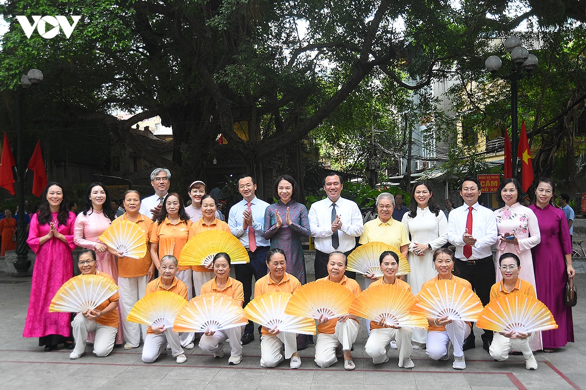 nha van hoa to dan pho xuan la 2 Diem hen van hoa va cong nghe hinh anh 2