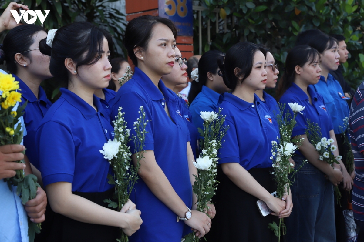 mot cuoc tien dua, nhieu noi mong cho hinh anh 5