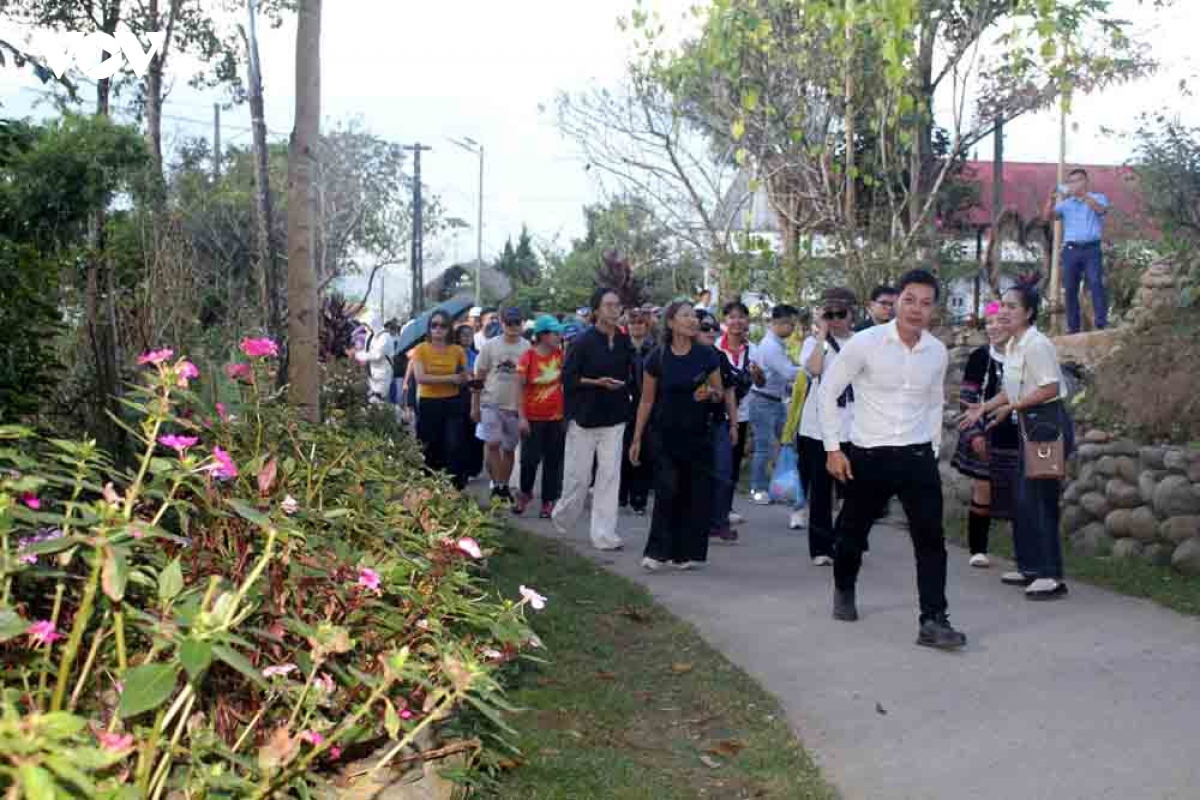 lai chau vao mua don khach, thuc day du lich tang truong hinh anh 2