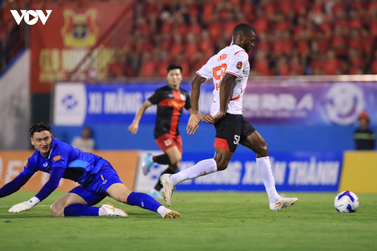 ket qua v-league clb ca tp.hcm thang kich tinh ninh binh, ha noi fc thua Da nang hinh anh 19