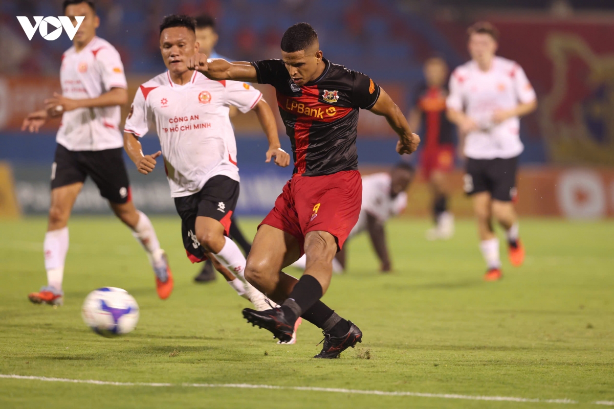 ket qua v-league clb ca tp.hcm thang kich tinh ninh binh, ha noi fc thua Da nang hinh anh 17