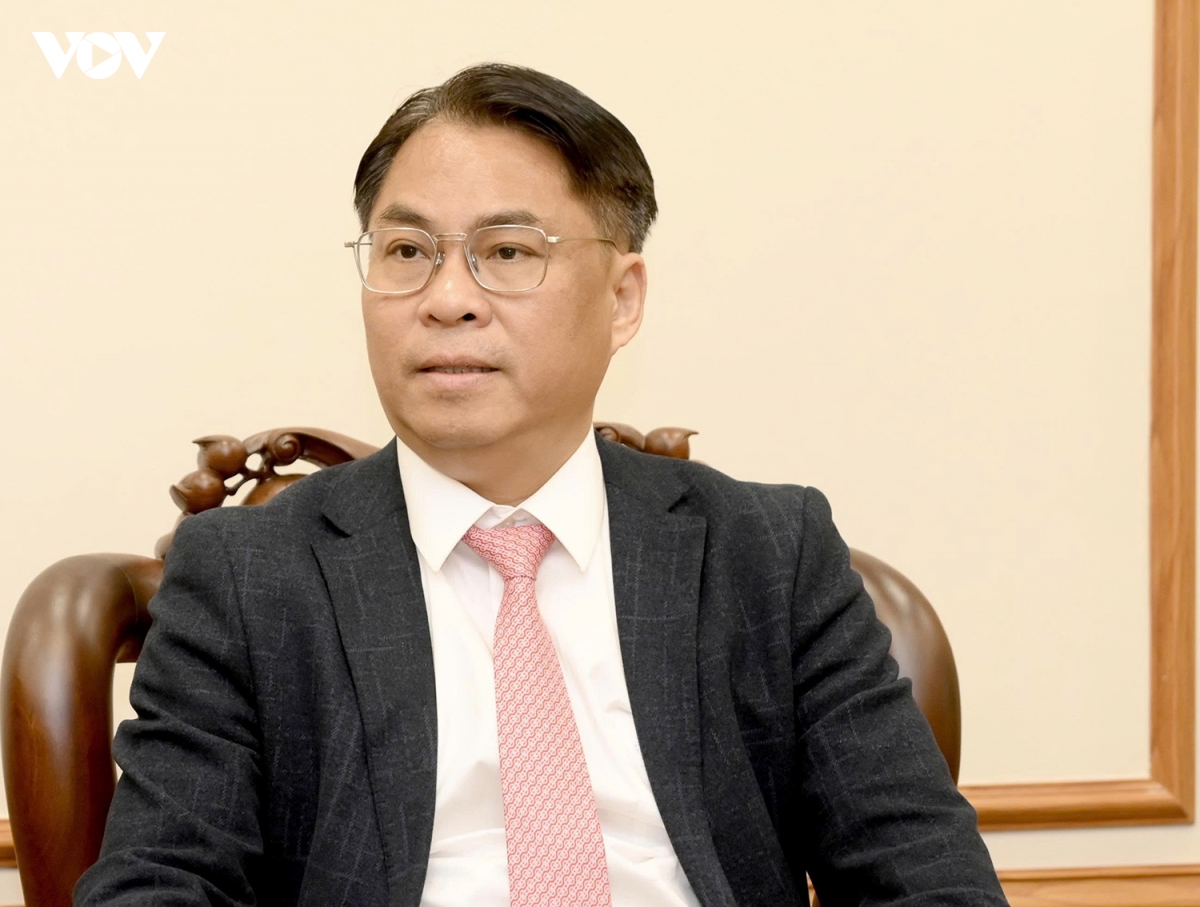 cao bang bao ve can bo dam doi moi vi loi ich chung hinh anh 5
