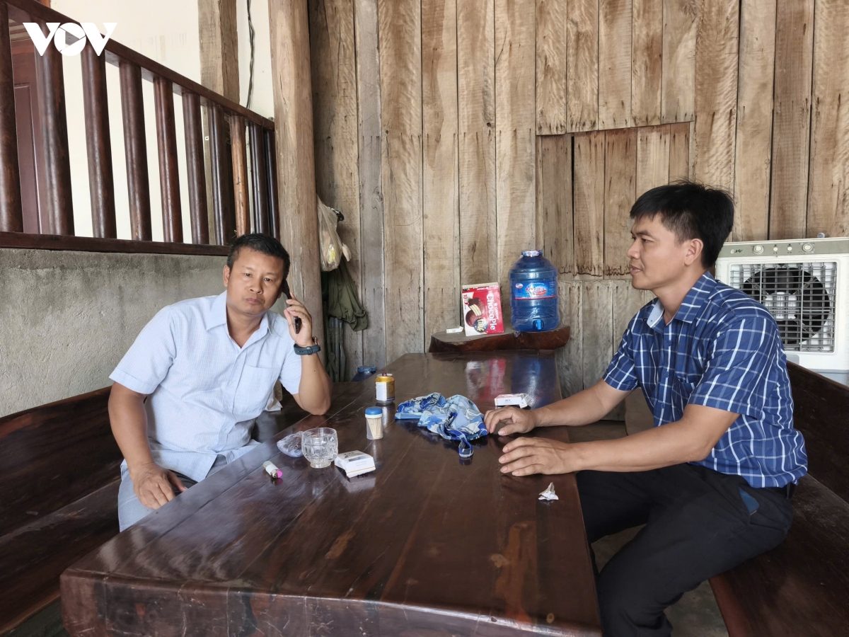 viec nhieu, phu cap thap, Dak lak kho giu can bo thon, buon hinh anh 1