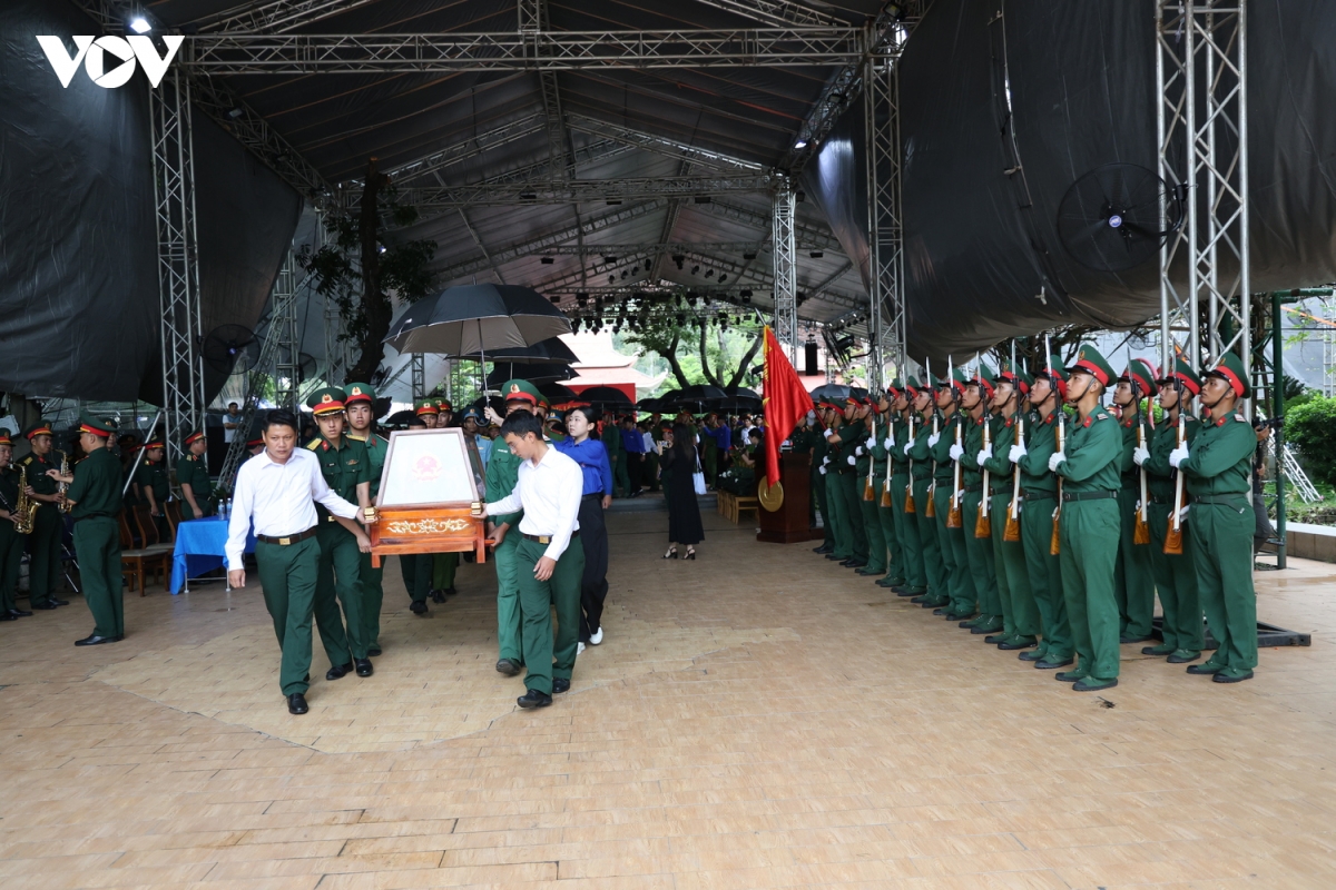 lo trinh di chuyen cua doan xe dua 731 hai cot liet si ve noi an nghi tai tp.hcm hinh anh 2