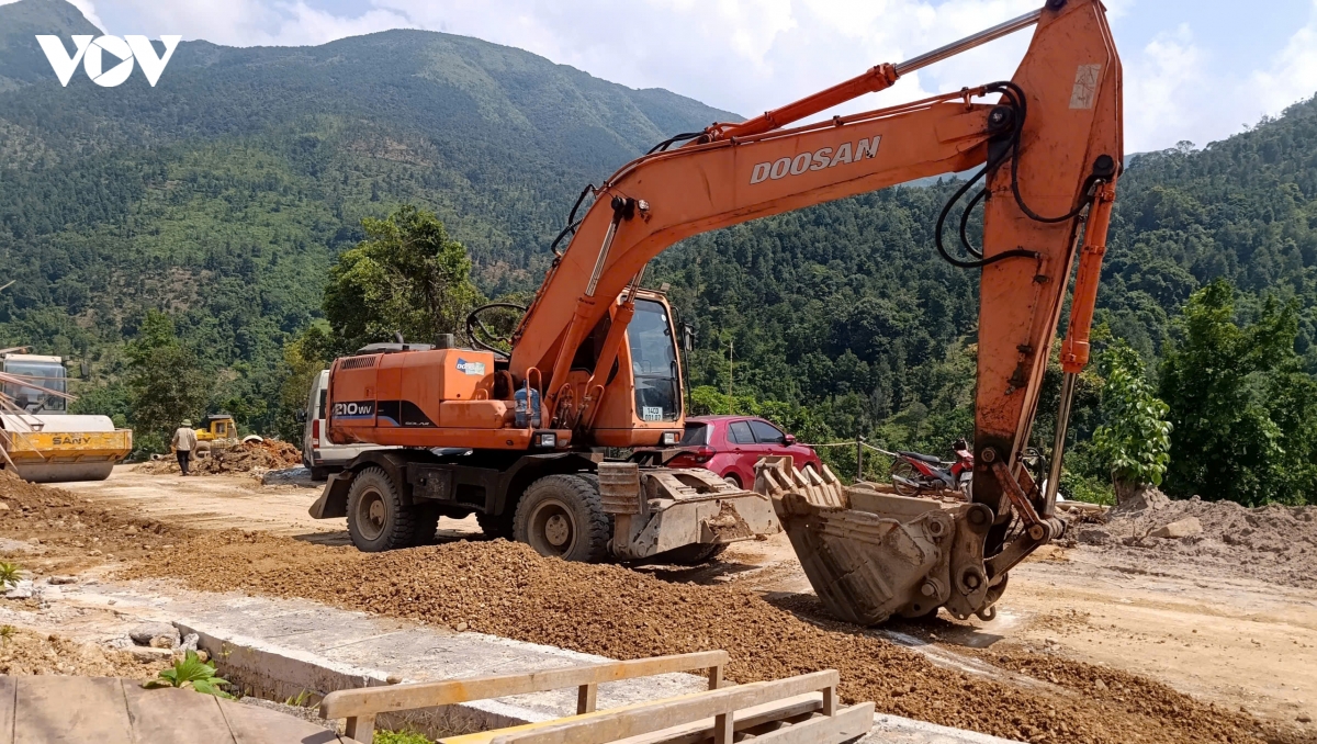 quang ninh day nhanh giai ngan dau tu cong o nong thon, mien nui hinh anh 1