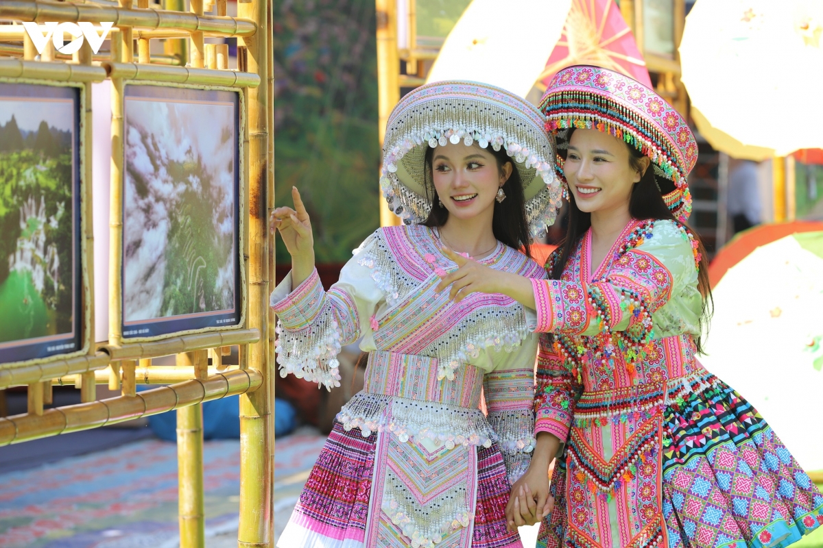 mo loi phat trien du lich tu ngay hoi van hoa dan toc mong hinh anh 4