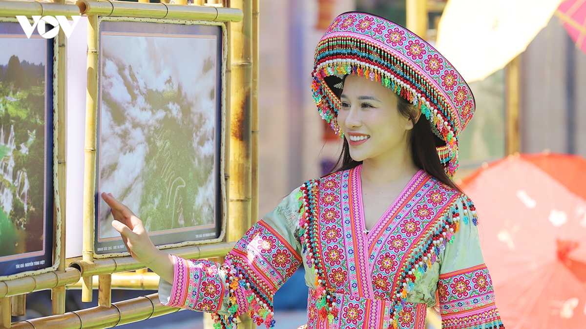 11 tinh hoi tu, lan toa ban sac van hoa dan toc mong tai Dien bien hinh anh 2