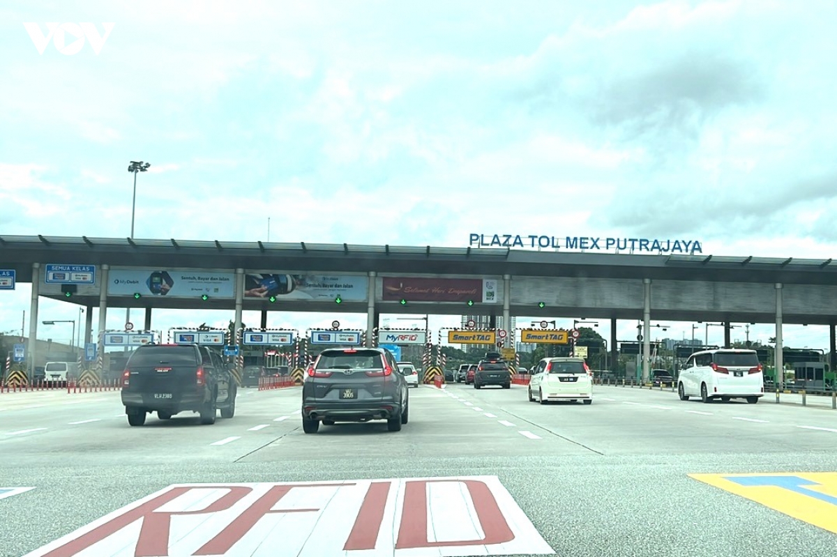 Trạm kiểm soát phí đường cao tốc Putrajaya, Malaysia. Ảnh: Ngọc Diệp/VOV-Bangkok
