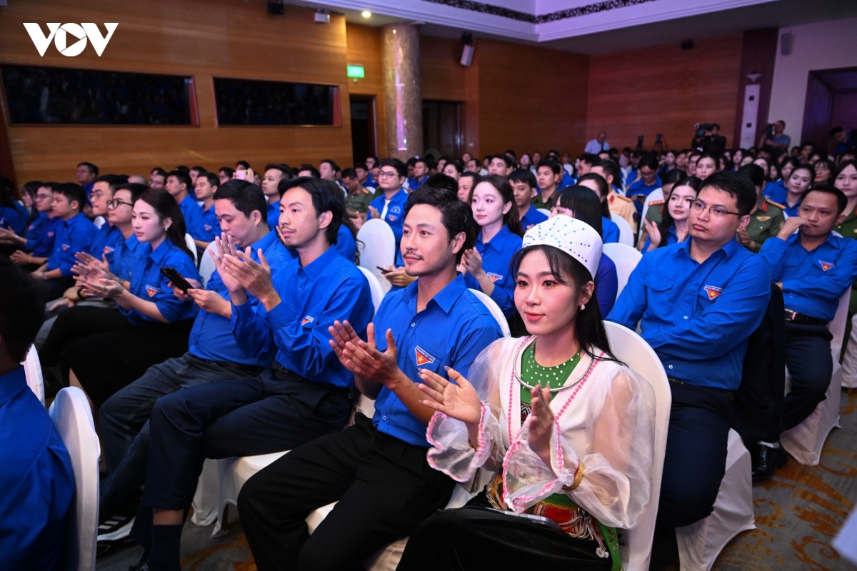 thu tuong chinh phu le minh hung doi thoai voi thanh nien viet nam hinh anh 5