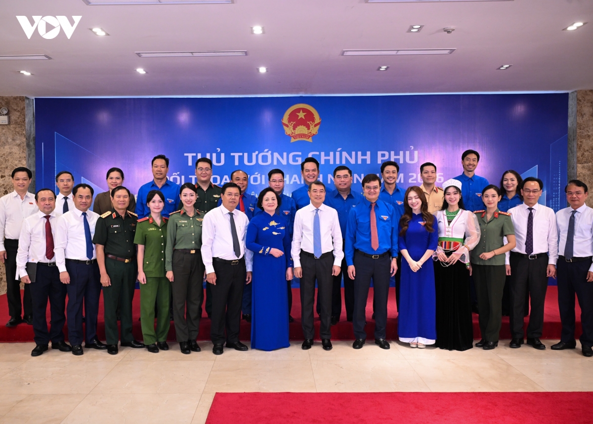 thu tuong chinh phu le minh hung doi thoai voi thanh nien viet nam hinh anh 3