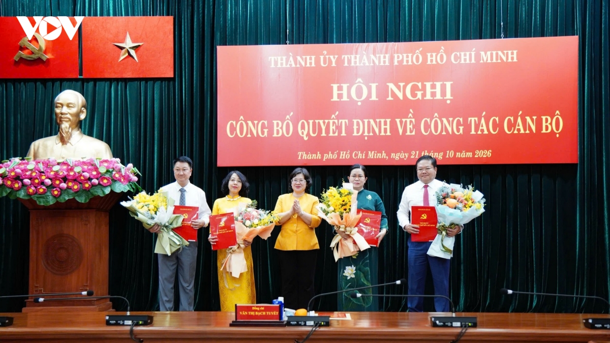 Thành ủy TP.HCM điều động, chỉ định 4 cán bộ