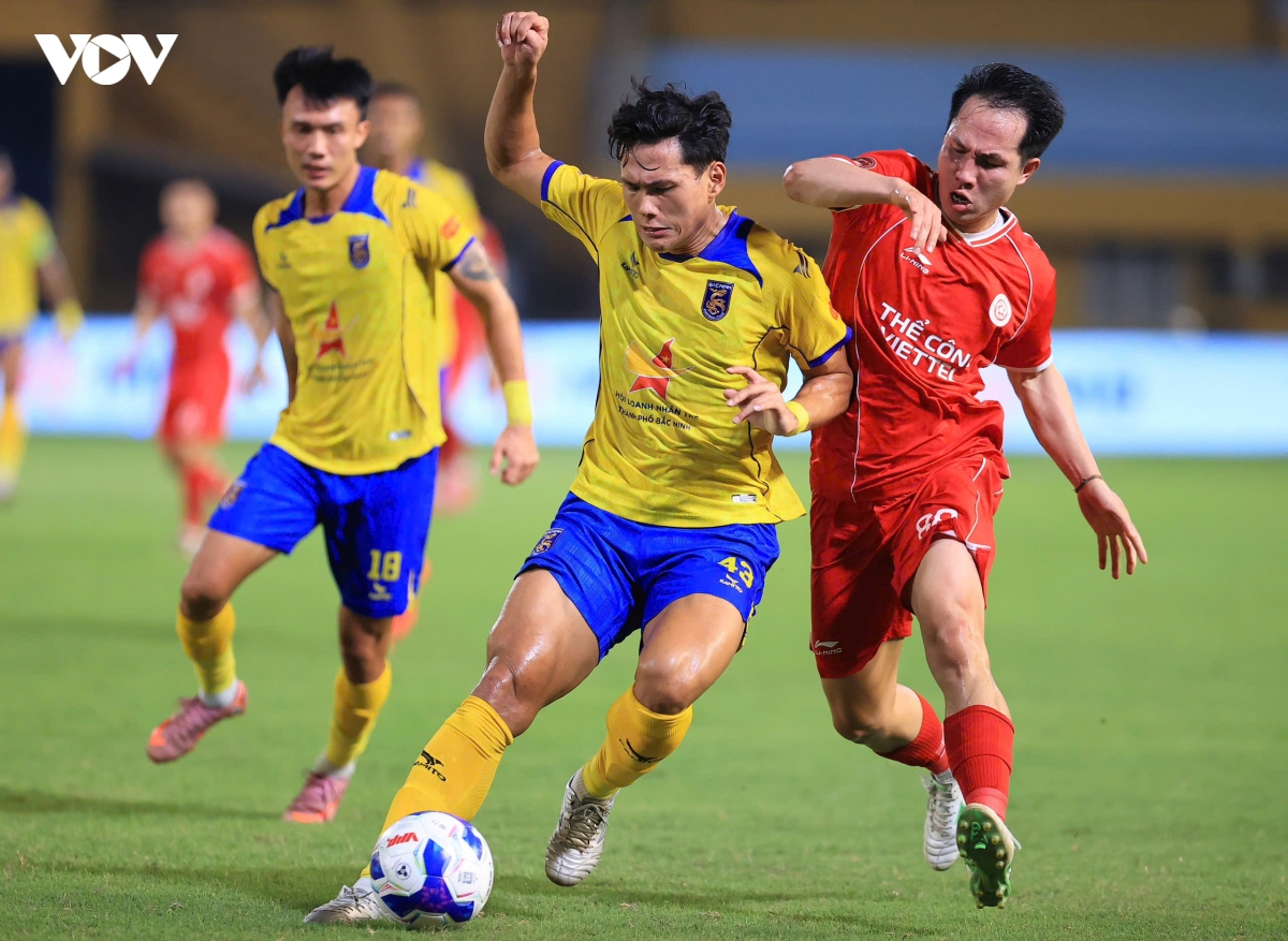 the cong viettel danh roi chien thang truoc 10 nguoi cua bac ninh fc hinh anh 10