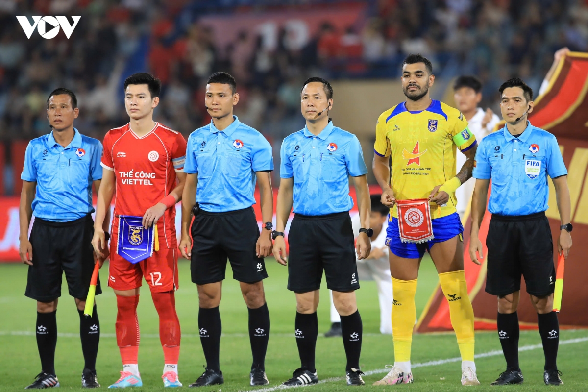 the cong viettel danh roi chien thang truoc 10 nguoi cua bac ninh fc hinh anh 14