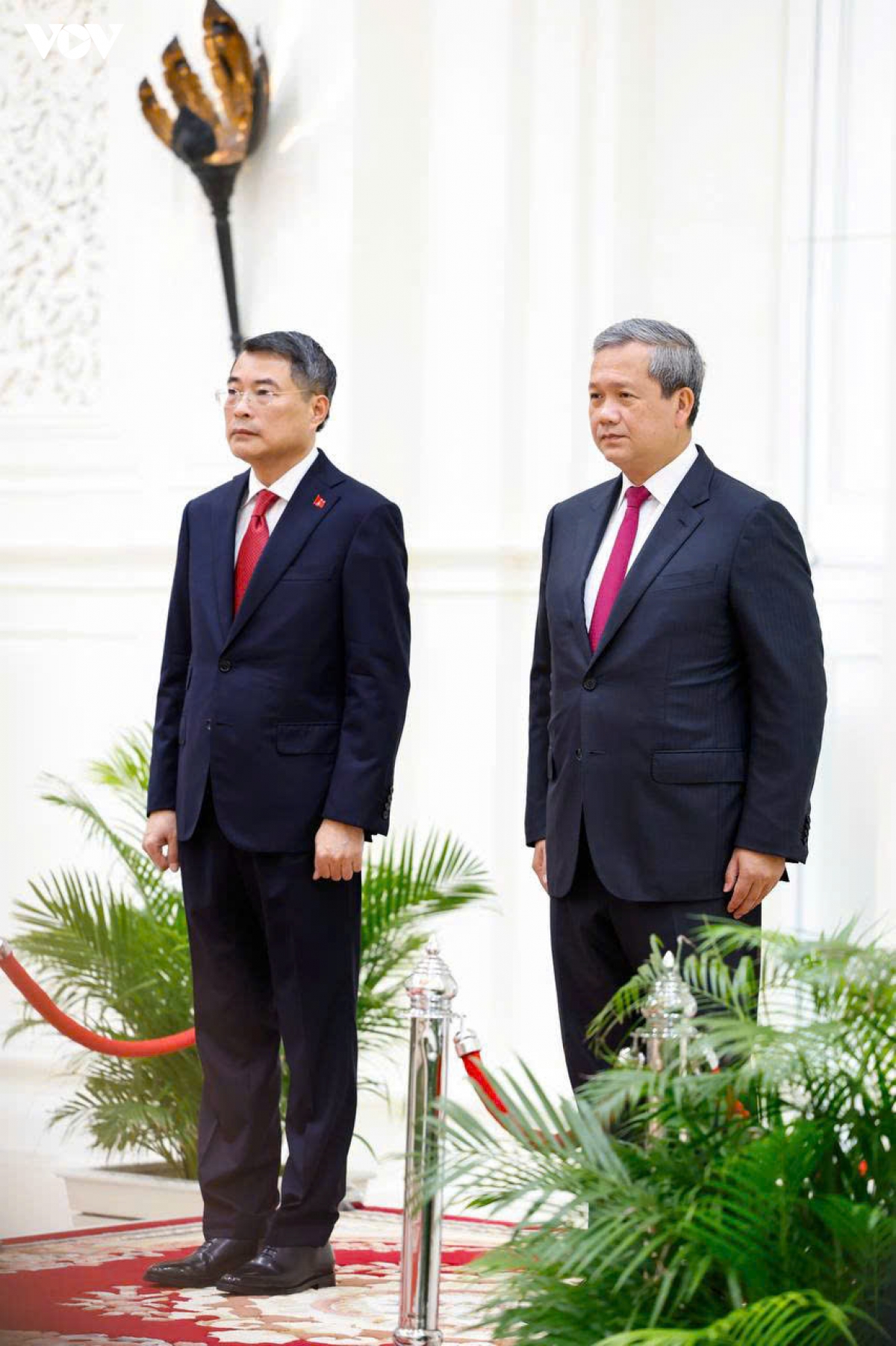 le don thu tuong le minh hung tham chinh thuc vuong quoc campuchia hinh anh 2